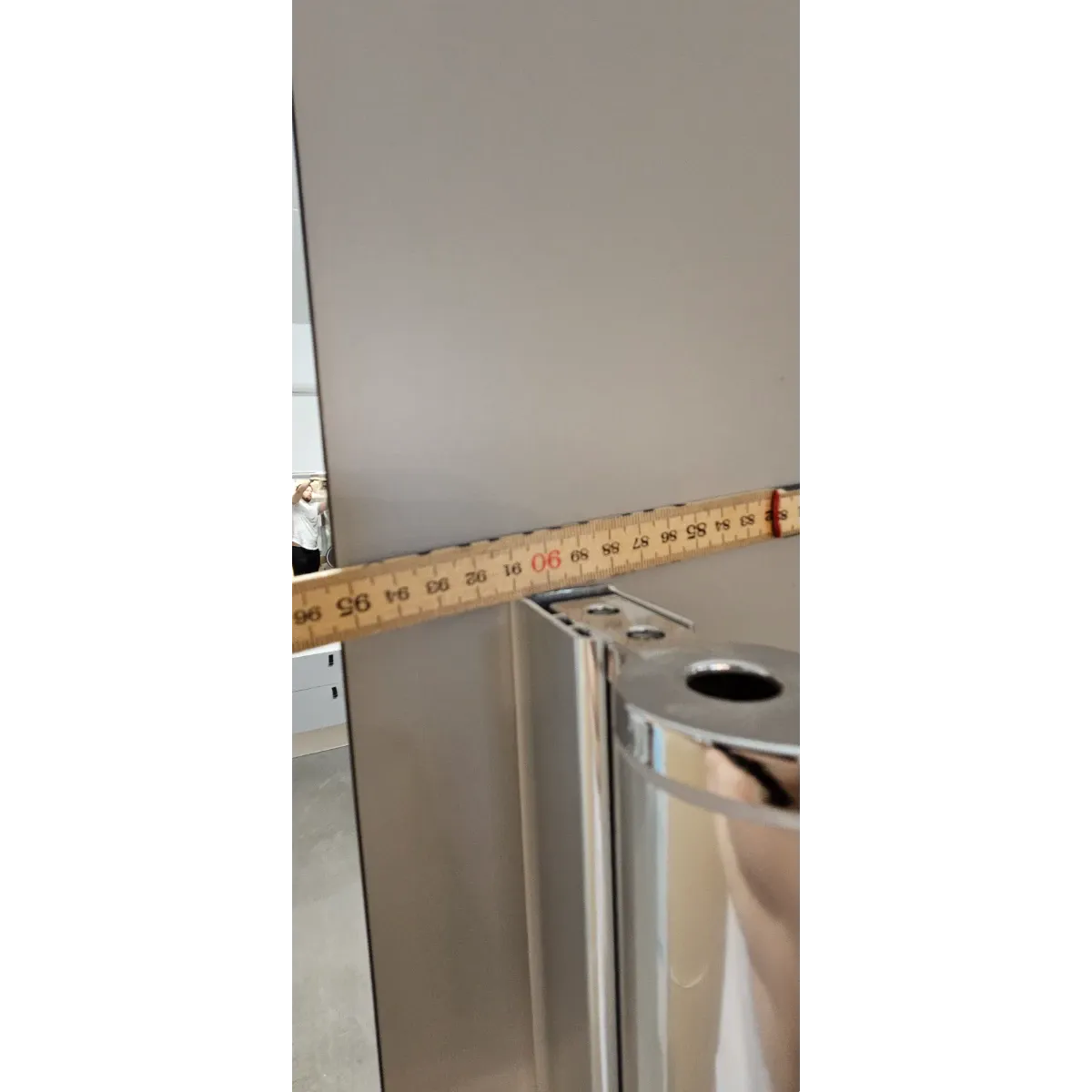 OUTLET: Novellini Young R2 Lux Buet Dusjhjørne 75x90 cm - Slagdører, Krom