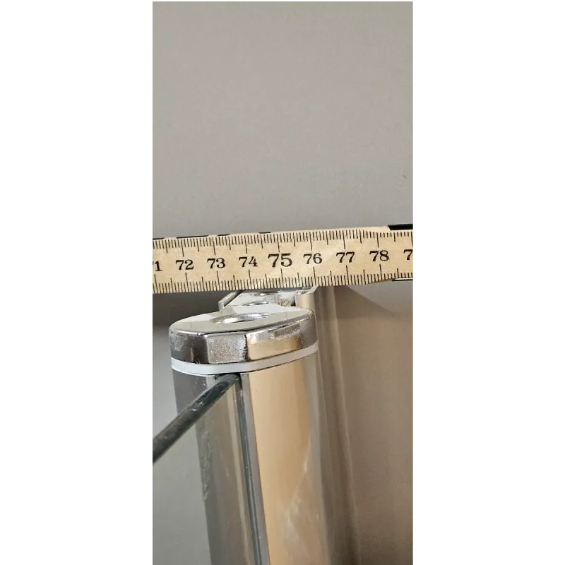 OUTLET: Novellini Young R2 Lux Buet Dusjhjørne 75x90 cm - Slagdører, Krom