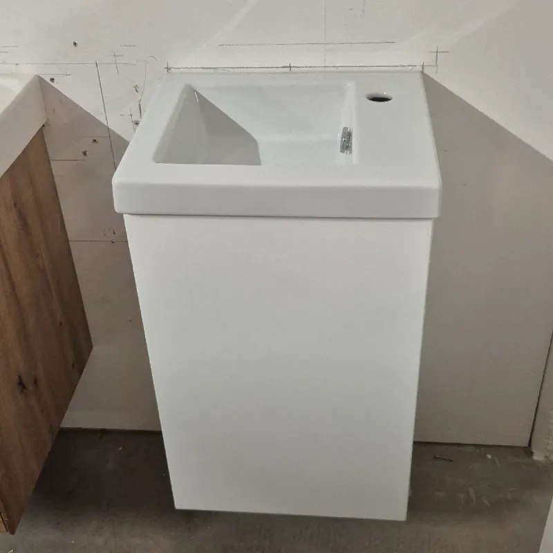 OUTLET: Quadro Bad Slim 40 cm Baderomsmøbel Blank Hvit - Utstilling
